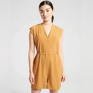 ATHLETA ~ Marlow Romper in Tuscan Gold ~ Sustainable Recycled Poly ~ Size XXS